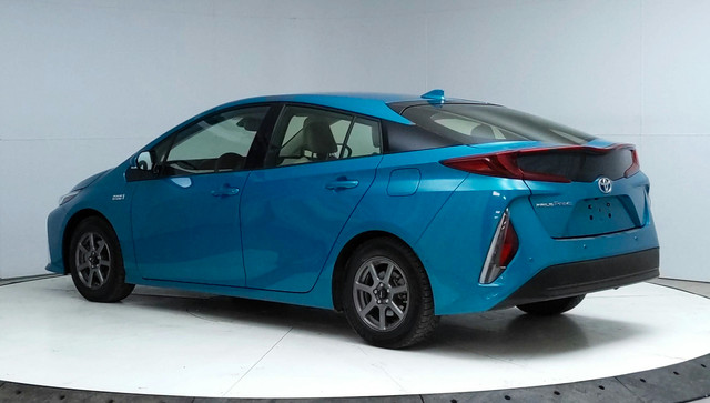 2020 Toyota Prius Prime Upgrade Technology Package in Cars & Trucks in Lethbridge - Image 3