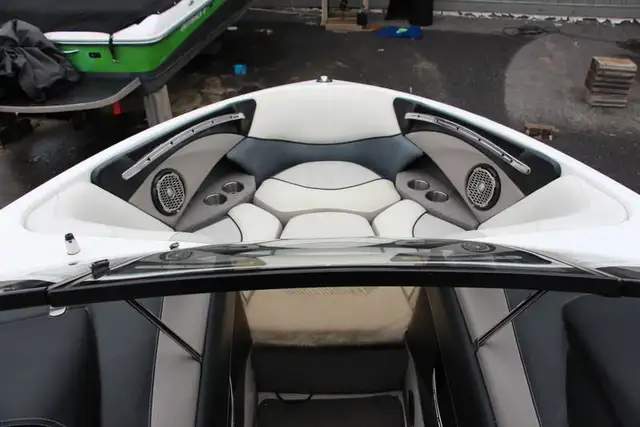 2012 Malibu 23 LSV in Powerboats & Motorboats in Muskoka - Image 16