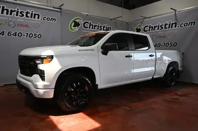 FINANCEMENT @ 4.9%, CUSTOM BLACK EDITION, MULTIPLACE(CREW CAB), 4X4, GROUPE REMOURQUAGE AVEC CONTROL...