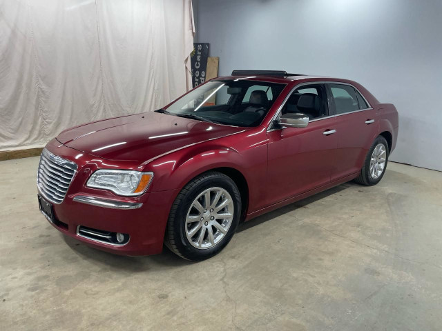 2012 Chrysler 300 4dr Sdn V6 Limited RWD in Cars & Trucks in Guelph - Image 3