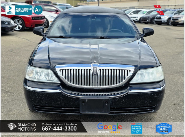 2007 Lincoln Town Car Executive Limo in Cars & Trucks in Edmonton - Image 3