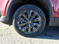 Come see this 2024 Volkswagen Taos Comfortline | Sunroof | Adaptive Cruise | Blindspot Monitor | Bac... (image 9)
