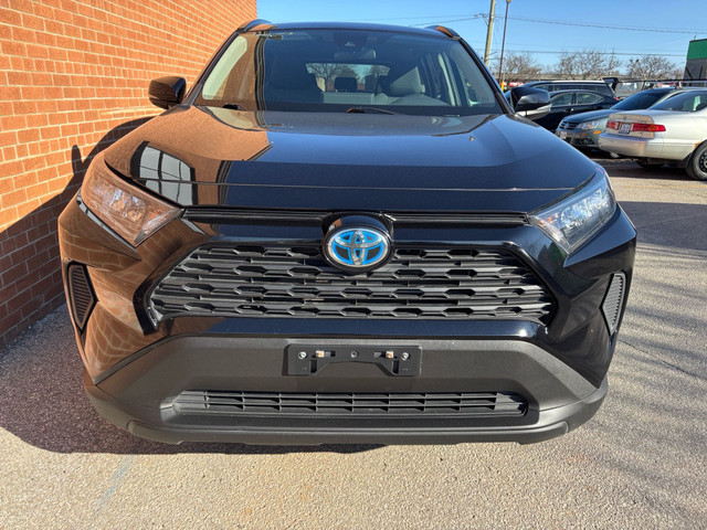 2021 Toyota RAV4 Hybrid LE AWD in Cars & Trucks in Oakville / Halton Region - Image 2