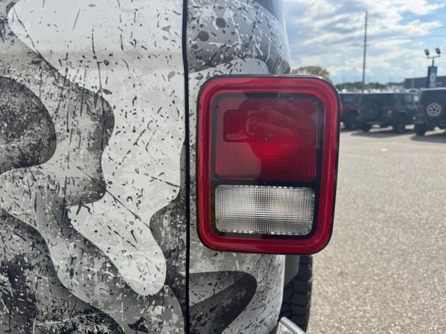 2022 Jeep Gladiator Sport S Automatic Transmission in Cars & Trucks in Markham / York Region - Image 3