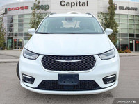 This Chrysler Pacifica has a strong Regular Unleaded V-6 3.6 L/220 engine powering this Automatic tr... (image 5)