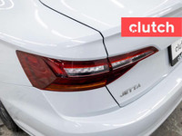 1 OWNER / Auto Dimming Rearview Mirror, Front Heated Seats, Climate Control and more! Clutch is the... (image 9)