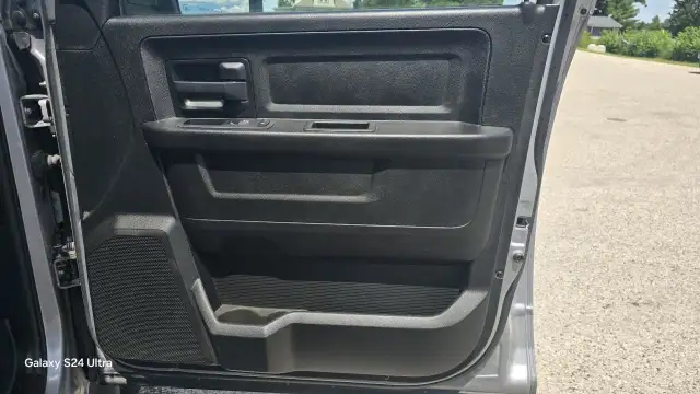 2019 RAM 1500 Classic ST dans Autos et camions dans London - Image 14