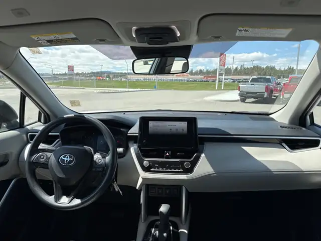 2023 Toyota Corolla Cross L L AWD (HEATED SEATS, REAR CAMERA) in Cars & Trucks in Cranbrook - Image 11