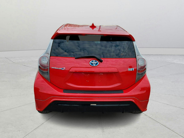 2013 Toyota Prius c Two in Cars & Trucks in Ottawa - Image 4