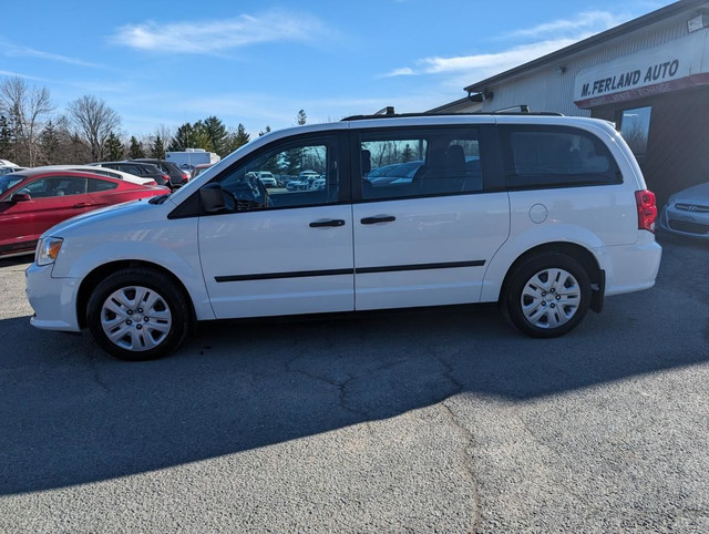 Dodge Grand Caravan Ensemble Valeur plus familiale 4 portes 2017 in Cars & Trucks in Sherbrooke - Image 3