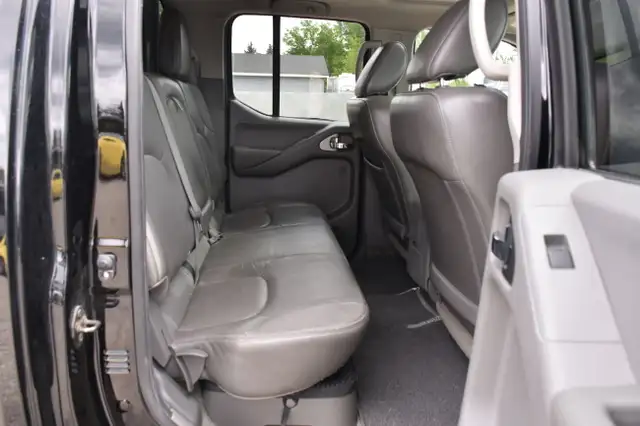2012 Nissan Frontier dans Autos et camions dans Calgary - Image 23