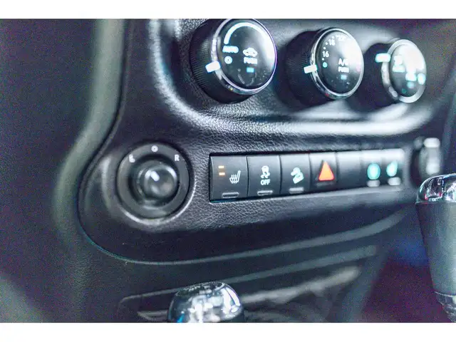 2018 Jeep Wrangler JK Unlimited 4x4 Sahara Nav in Cars & Trucks in Red Deer - Image 19