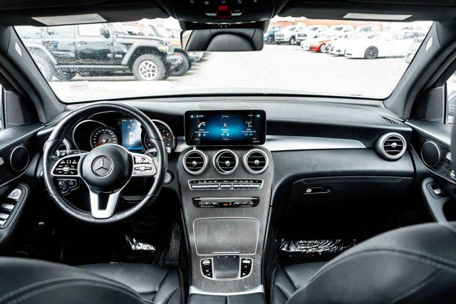 2021 Mercedes-Benz GLC 300 4MATIC Pano Roof Heated Seats Navi in Cars & Trucks in City of Toronto - Image 2