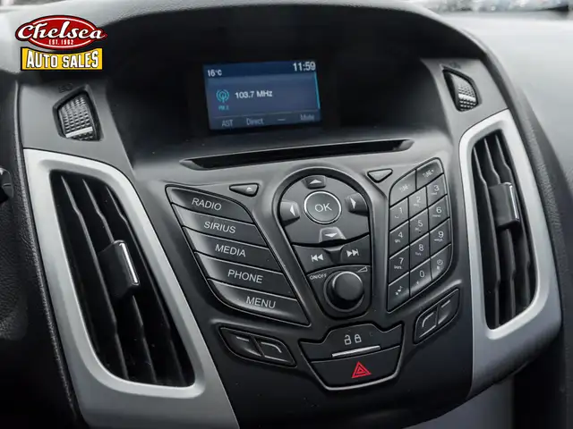 2014 Ford Focus in Cars & Trucks in London - Image 16