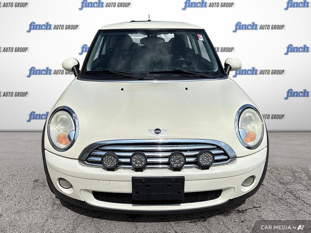 2008 Mini Cooper 6 SPEED MANUAL | VERY FUN TO DRIVE in Cars & Trucks in London - Image 3