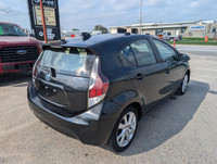 Finance this vehicle! Apply at stonebridgeauto.com 2016 Toyota Prius C Technology with 155000km. 1.5... (image 3)