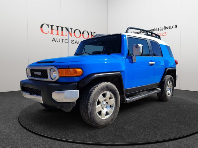 2007 Toyota FJ Cruiser 4WD 4dr in Cars & Trucks in Calgary