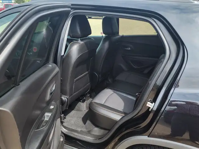 2019 Chevrolet Trax LT in Cars & Trucks in St. Albert - Image 11