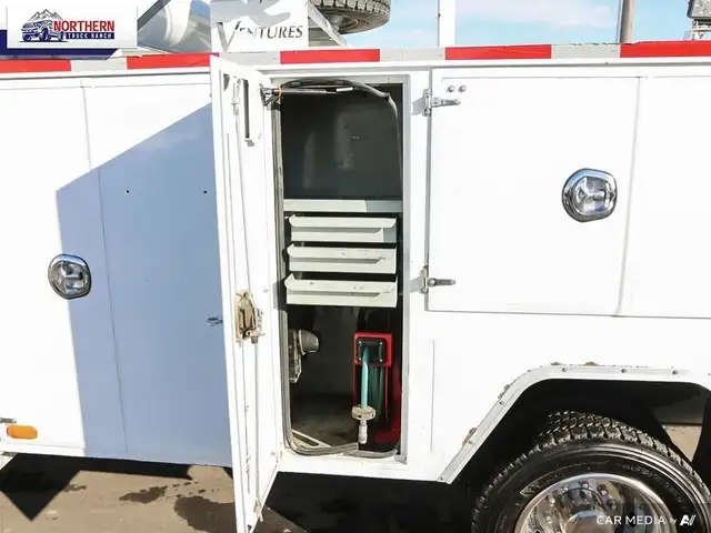2018 RAM 5500 Chassis ST/SLT REGULAR CAB 4X4 SERVICE TRUCK CR... dans Autos et camions dans Ville d’Edmonton - Image 27