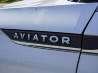 - Panoramic Sunroof - Heated / Ventilated Seats - Memory Seat - Heated Steering Wheel - Power Liftga... (image 8)
