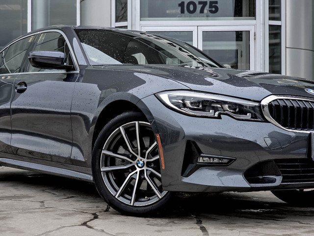 2021 BMW 3 Series 330i | Premium Essential Pkg | Safety Certifie in Cars & Trucks in City of Toronto - Image 3