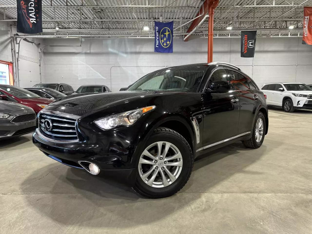 2015 INFINITI QX70 Base in Cars & Trucks in City of Montréal - Image 2