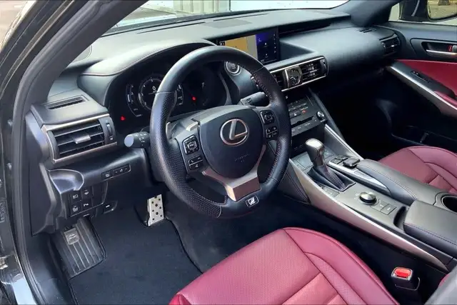 2020 Lexus Is 300 F SPORT 2 in Cars & Trucks in Strathcona County - Image 13