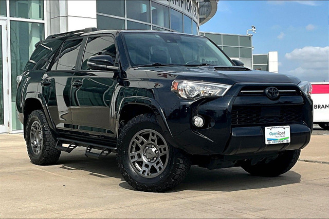 2020 Toyota 4Runner SR5 V6 5A in Cars & Trucks in Mississauga / Peel Region - Image 3