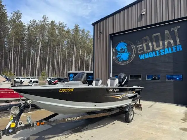 2011 16' SMOKERCRAFT PRO ANGLER 60hp 4-stroke efi mercury in Powerboats & Motorboats in Peterborough - Image 2