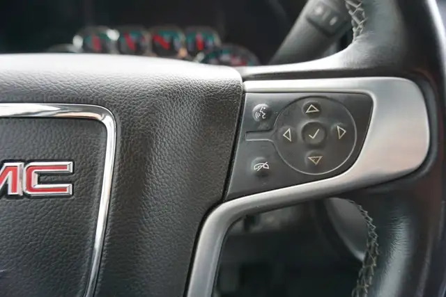 2017 GMC Sierra 1500 in Cars & Trucks in Oakville / Halton Region - Image 29