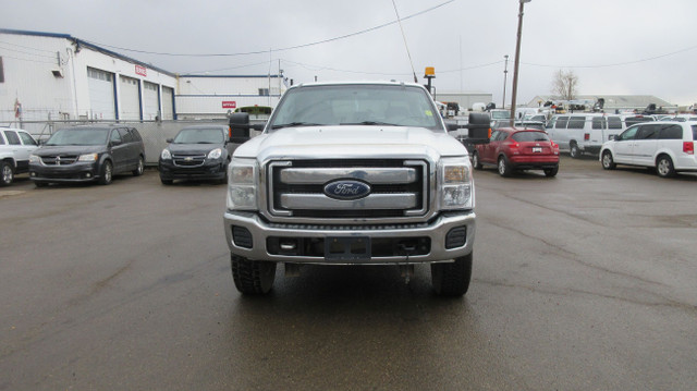  2015 FORD F350 CREW CAB FLAT BED in Cars & Trucks in Edmonton - Image 3