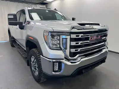 The 2023 GMC Sierra 2500HD SLE 4WD with the 6.6L Duramax Turbo-Diesel and Kodiak Package brings depe...