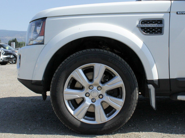 2015 Land Rover LR4 in Cars & Trucks in Penticton - Image 2