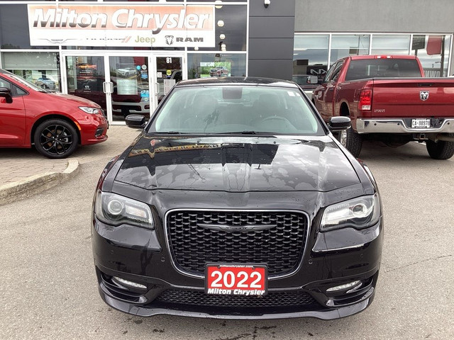 2022 Chrysler 300 300 Touring Leather in Cars & Trucks in Oakville / Halton Region - Image 2