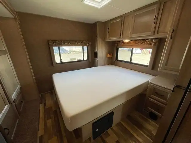 2014 Freelander 32BH in RVs & Motorhomes in St. Albert - Image 20