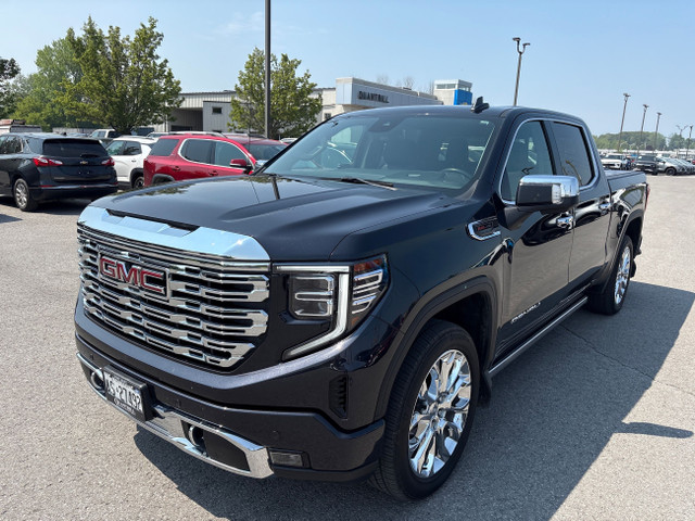 2022 GMC Sierra 1500 Denali Denali Crew + 6.2L + Sunroof + Pw... in Cars & Trucks in Oshawa / Durham Region - Image 3