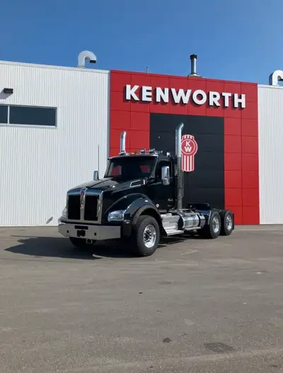 2026 Kenworth T880 Click for Quote! 2026 HEAVY SPEC TUXEDO BLACK KENWORTH T880 DAY CAB ConditionNew...