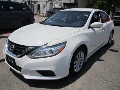 AUTOMATIC. FINSIHED IN WHITE WITH BLACK INTERIOR. A/C, PUSH BUTTON START, KEYLESS ENTRY, CAR PROOF V...