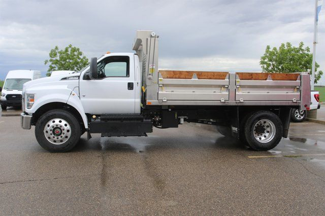 2025 Ford F-650 w/Voth Aluminum Dump Body in Cars & Trucks in Regina - Image 3