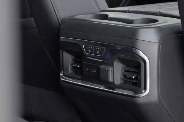 2021 GMC Sierra 1500 Denali 3.0L Duramax, Tech Package, Denali U in Cars & Trucks in Kamloops - Image 25