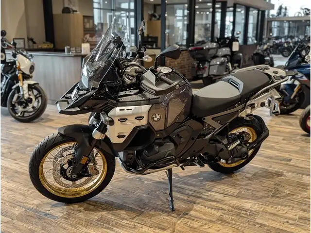 2025 BMW R 1300 GS Adventure // Triple Black in Dirt Bikes & Motocross in Winnipeg - Image 14