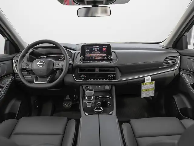 2025 Nissan Rogue 60th ANNIVERSARY EDITION dans Autos et camions dans Belleville - Image 23