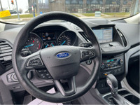 Clean crafax and in excellent condition with low Kms and fully loaded All Wheel Drive Escape! This F... (image 5)
