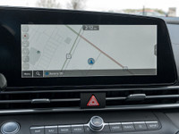 Recent Arrival!Odometer is 1224 kilometers below market average!Sunroof, Reverse Camera, Locally Own... (image 7)