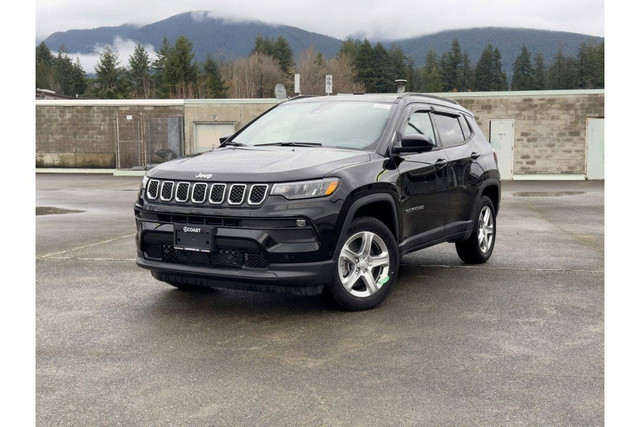 2024 Jeep Compass NORTH in Cars & Trucks in North Shore