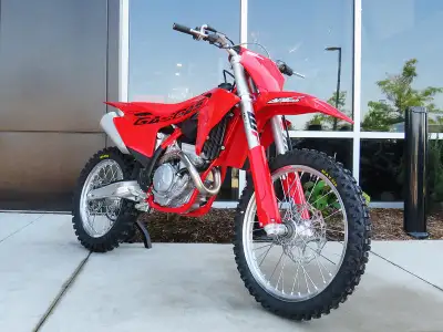 Finance from $106 bi-weekly!* Click "Get Financing" to see if you qualify! Apex Cycle 1-888-702-4150...