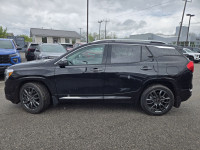 2024 GMC TERRAIN DENALI Black Diamond Edition, Sunroof, Leather, Navigation, Heads up display, Clean... (image 2)