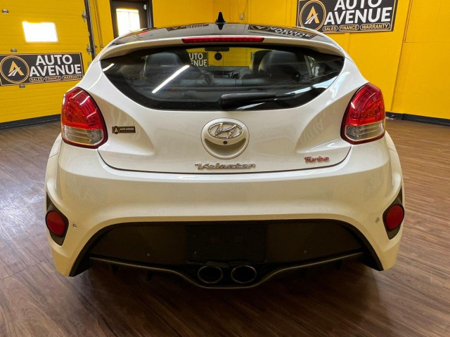 2013 Hyundai Veloster Turbo - LEATHER SPORT BUCKET SEATS, HEATED in Cars & Trucks in Calgary - Image 4