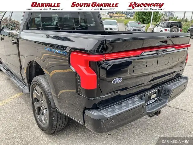 2023 Ford F-150 Lightning LARIAT CREW | CLEAN CARFAX | ELECTRIC  in Cars & Trucks in Oakville / Halton Region - Image 12