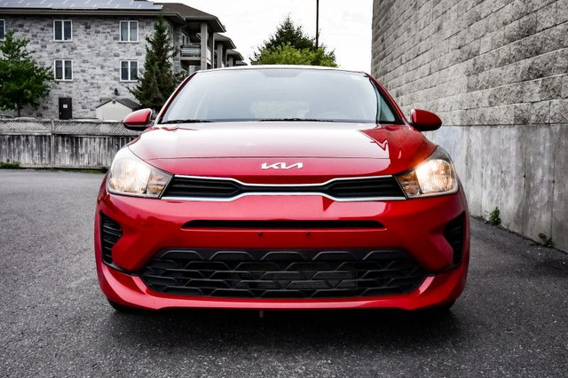 2022 Kia Rio 5-door LX+ • HEATED SEATS • REAR CAM • CP/AA in Cars & Trucks in Kingston - Image 4